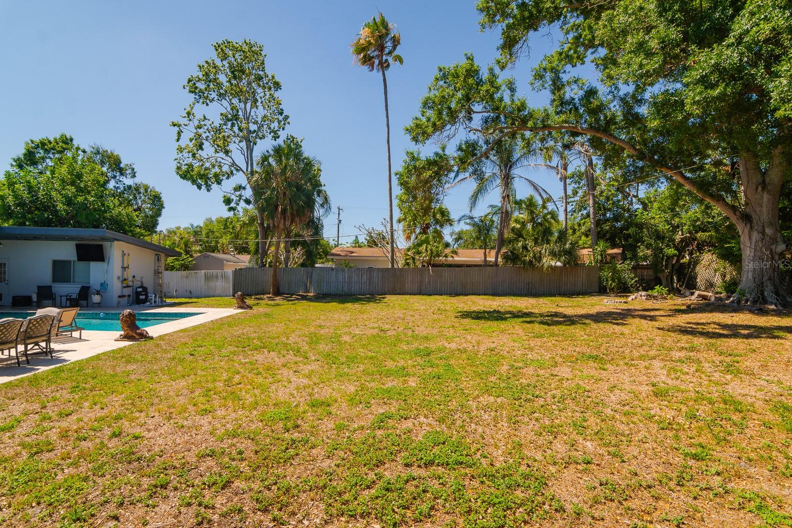 1424 S EVERGREEN AVE — photo 56