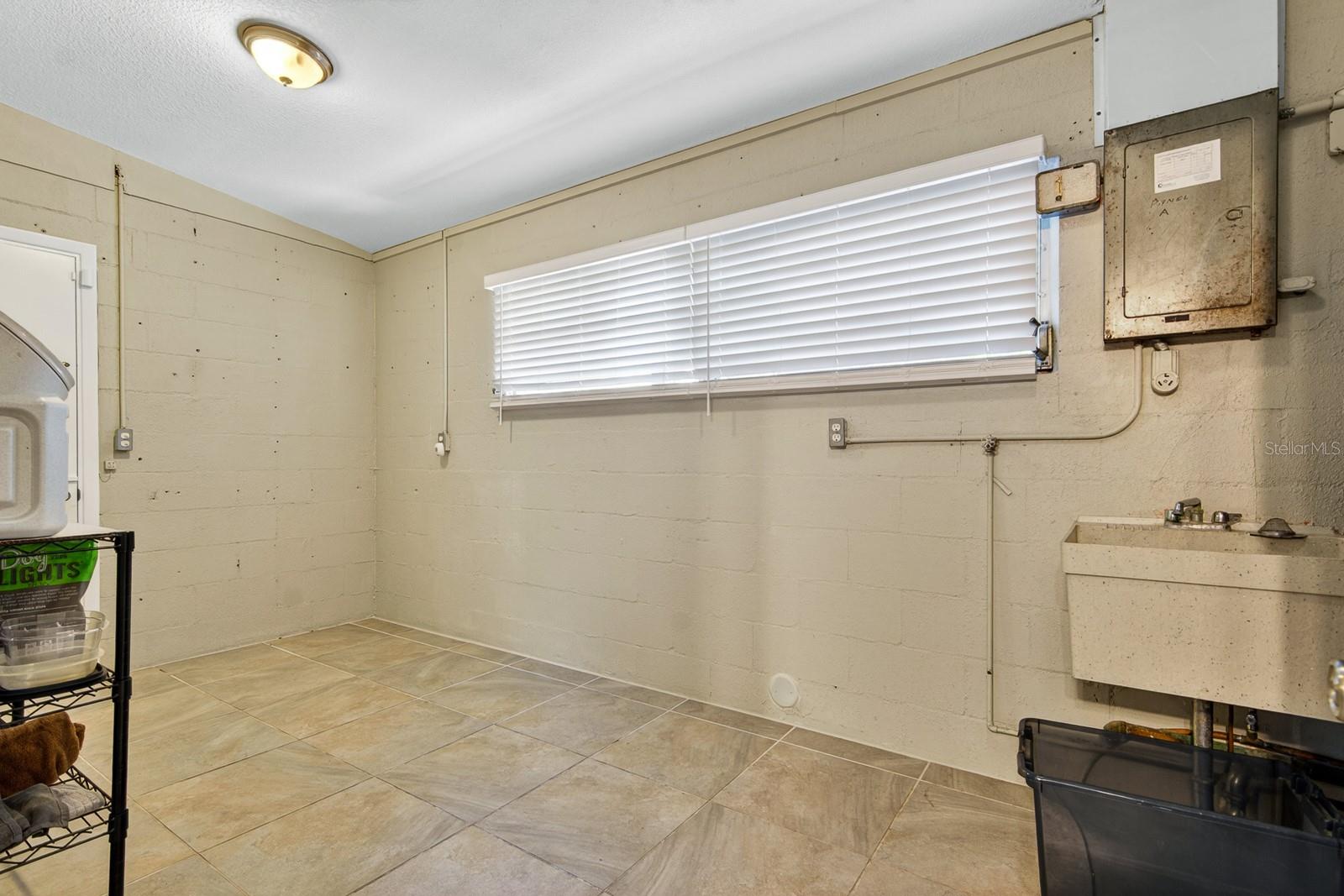 1424 S EVERGREEN AVE — photo 46