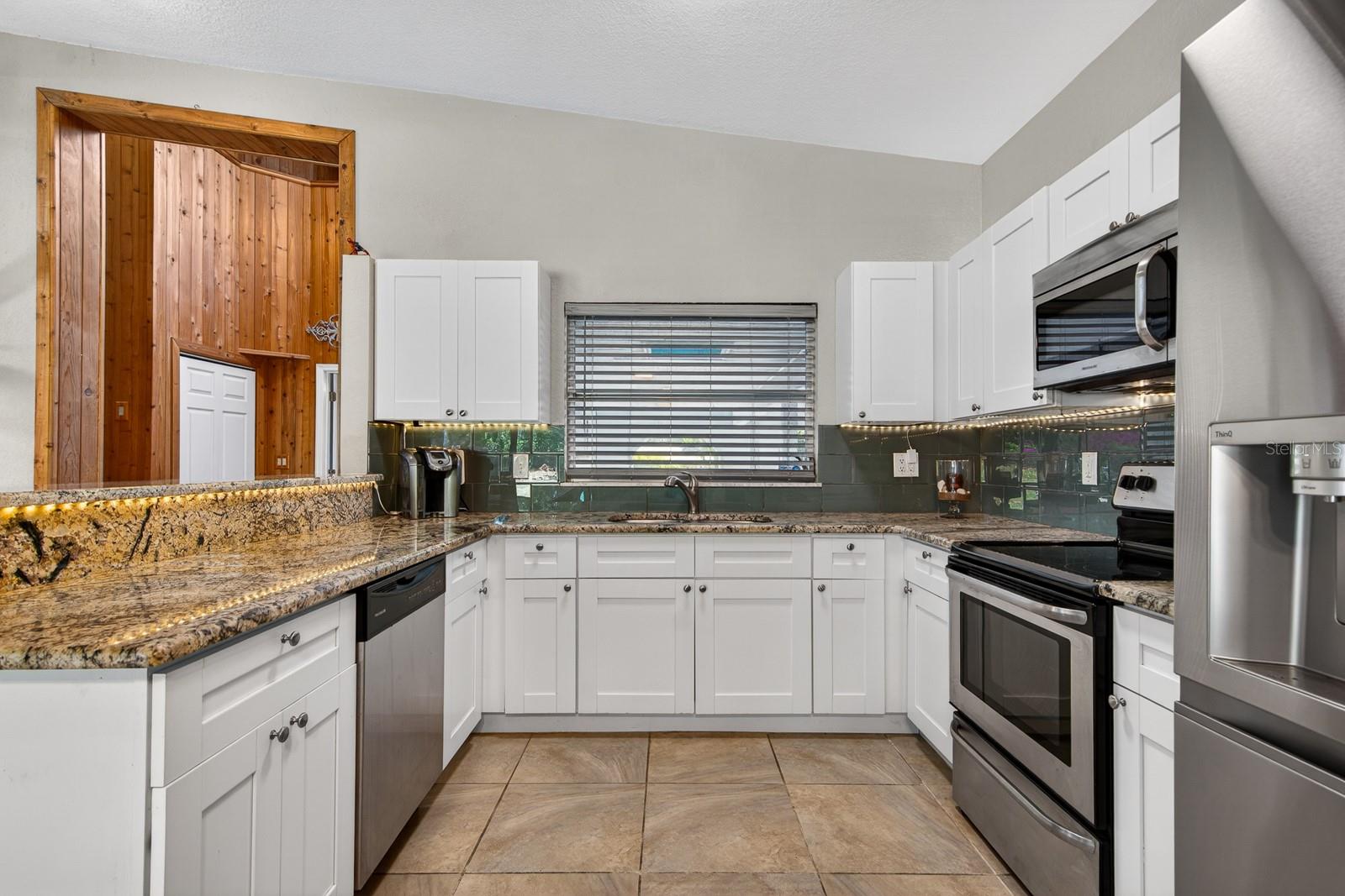 1424 S EVERGREEN AVE — photo 15