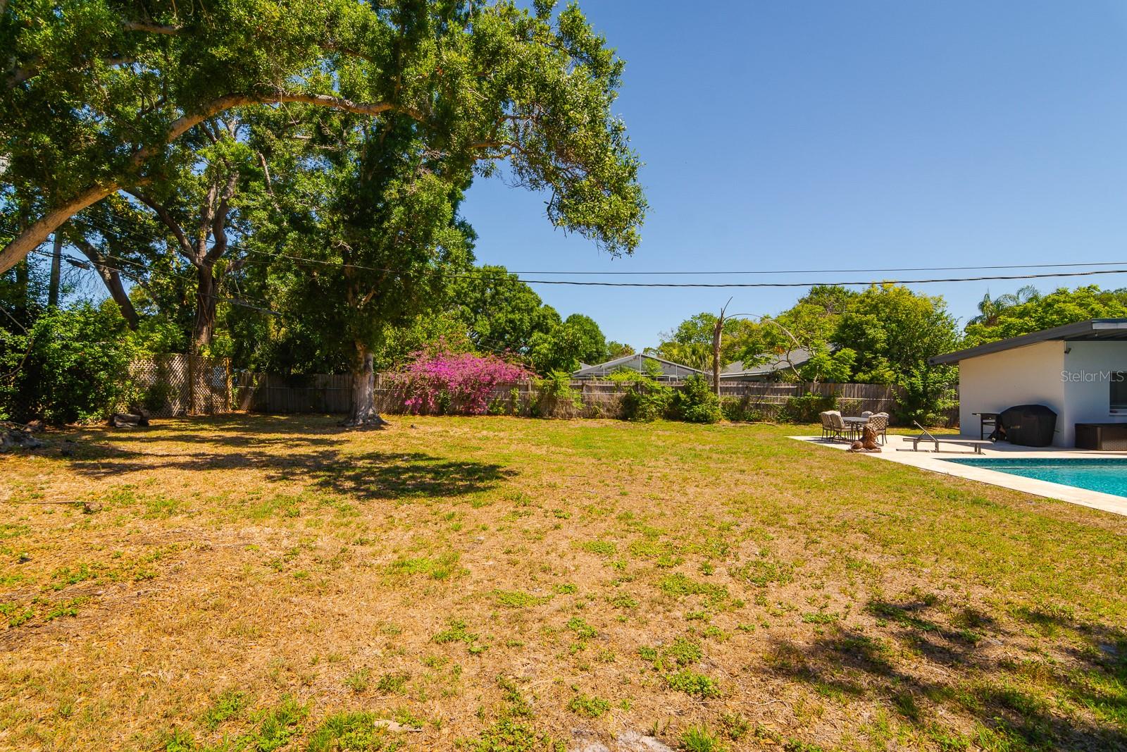 1424 S EVERGREEN AVE — photo 55