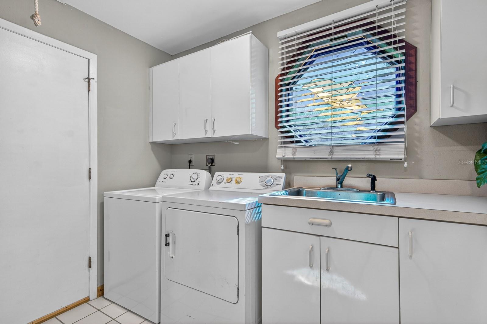 1424 S EVERGREEN AVE — photo 44