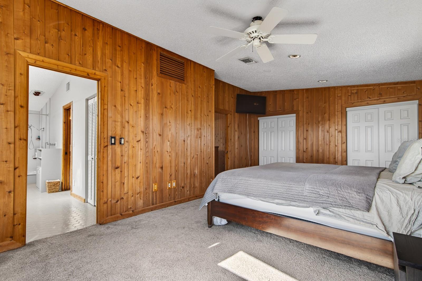 1424 S EVERGREEN AVE — photo 36