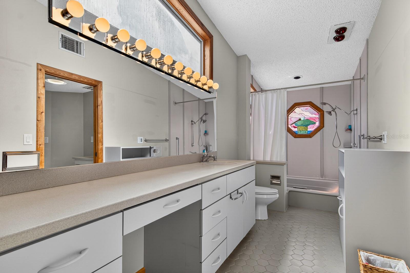 1424 S EVERGREEN AVE — photo 38
