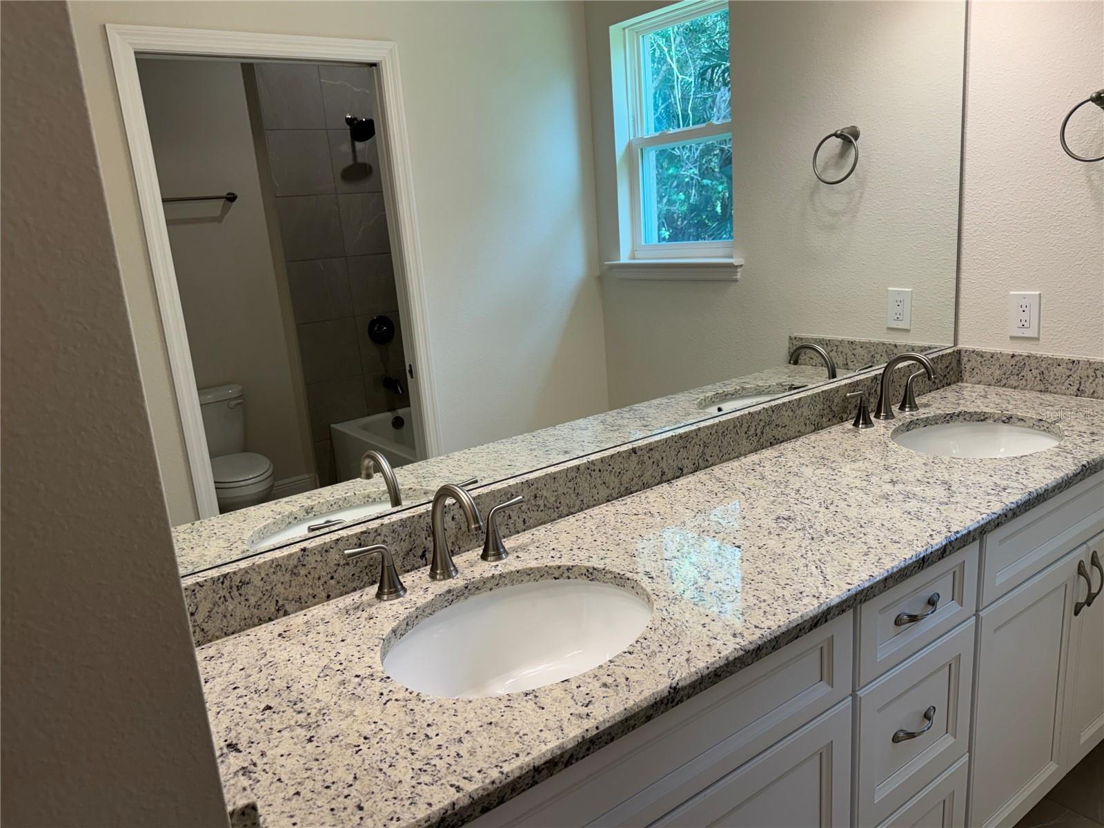 5874 FERENDINA ST — photo 8