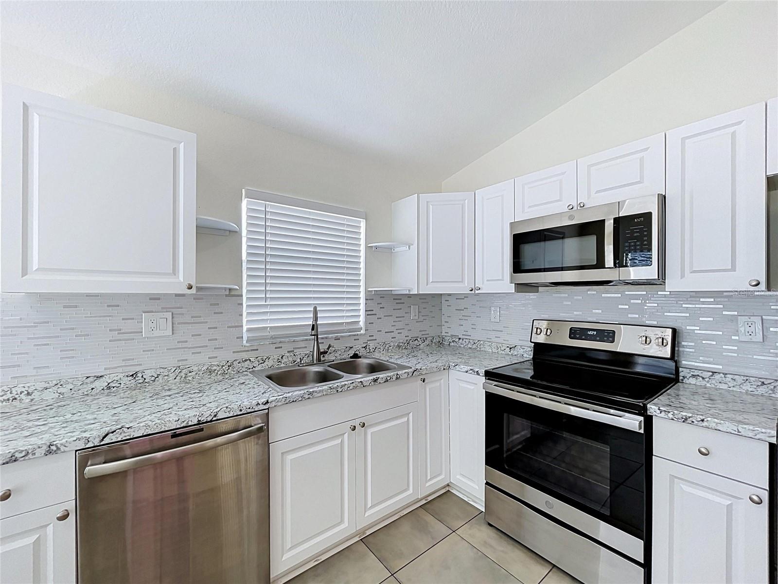 2127 W PERIO ST #1 — photo 16
