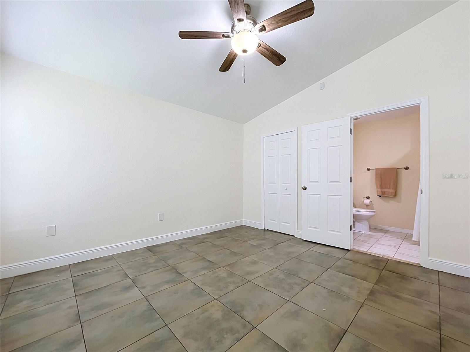 2127 W PERIO ST #1 — photo 19