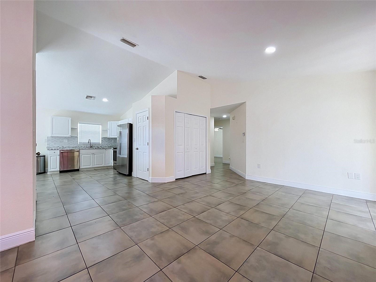 2127 W PERIO ST #1 — photo 34