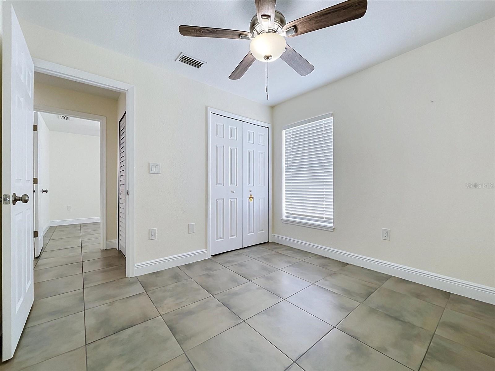 2127 W PERIO ST #1 — photo 40