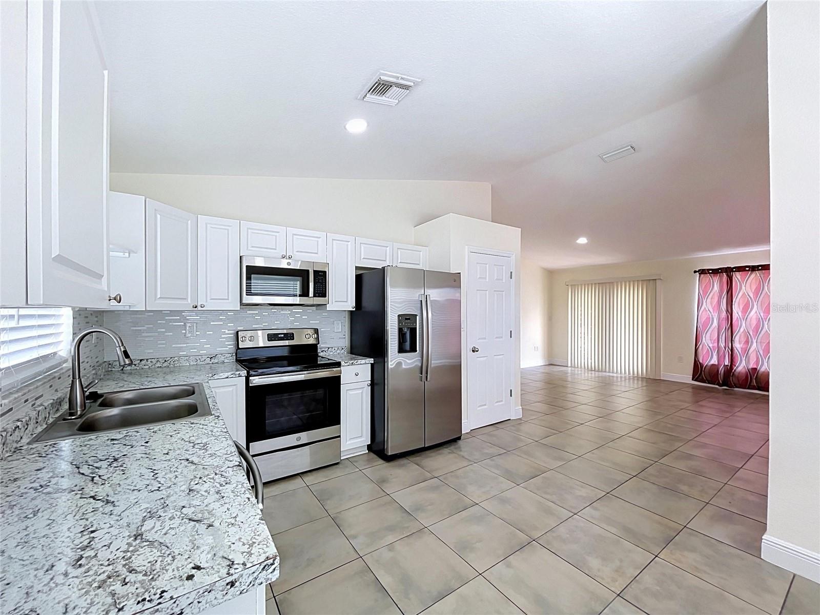 2127 W PERIO ST #1 — photo 14