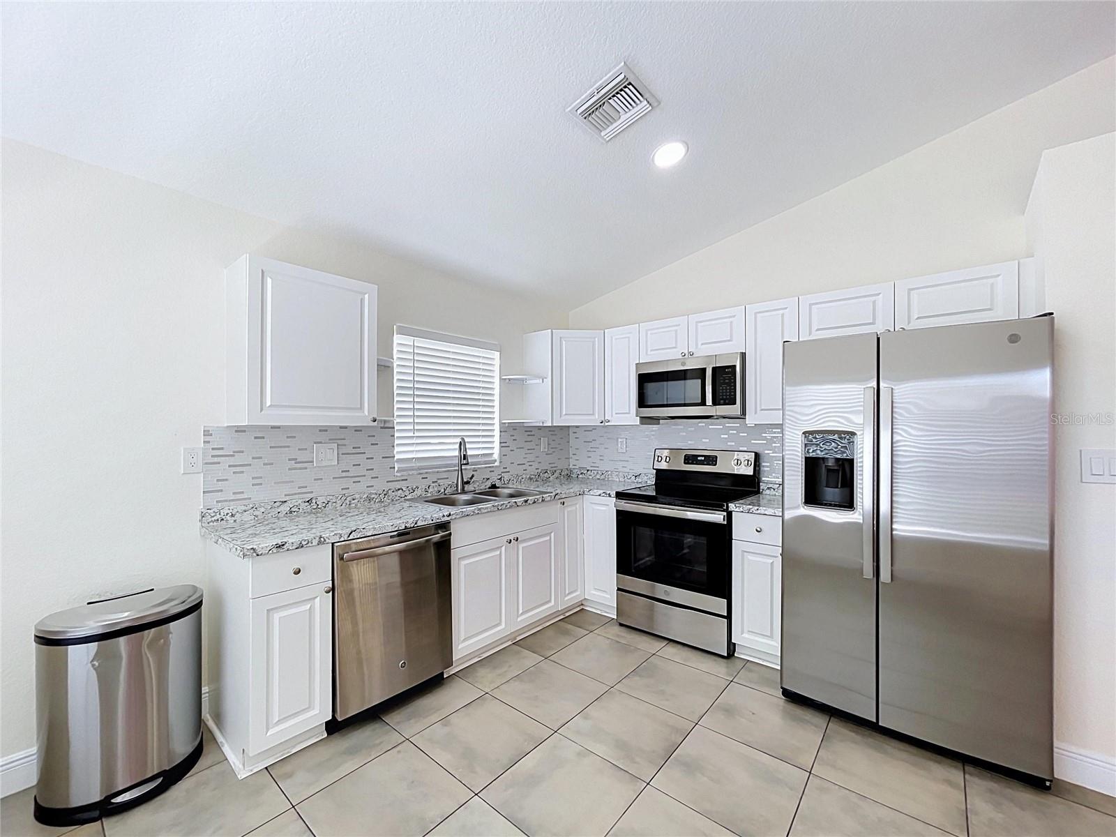 2127 W PERIO ST #1 — photo 39