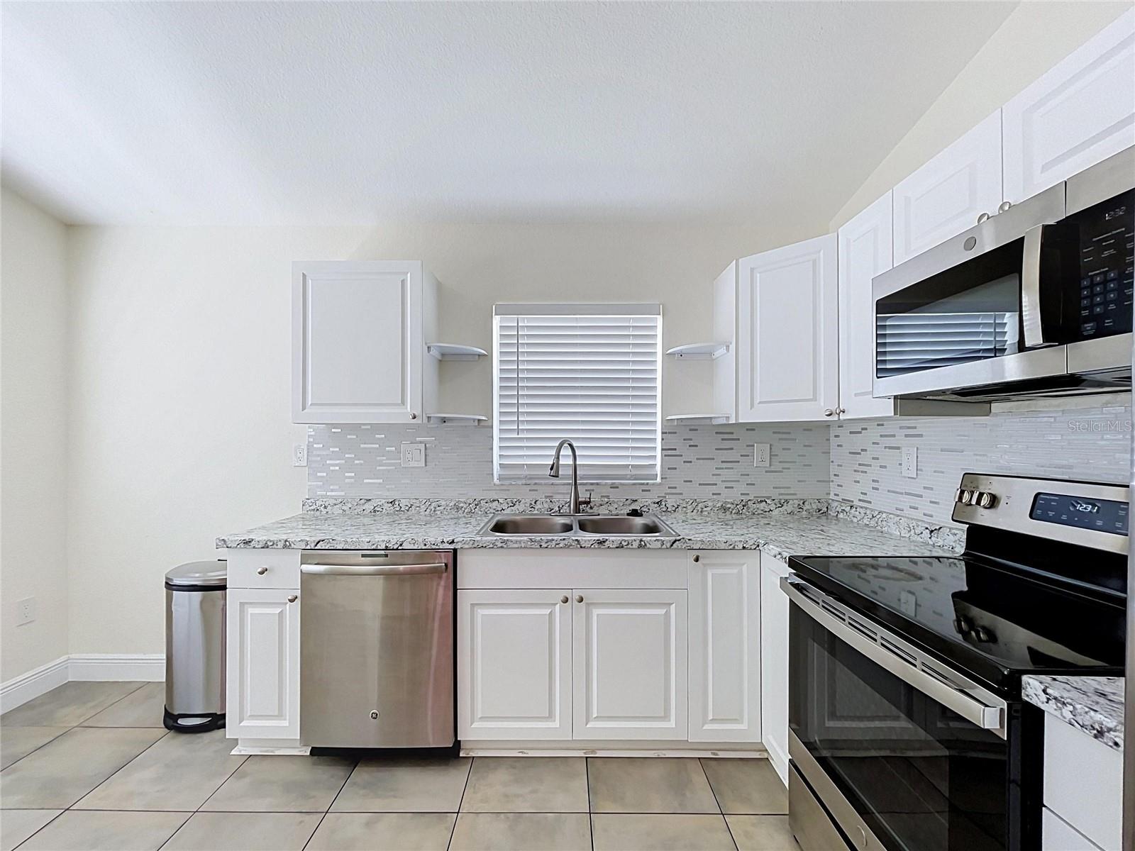 2127 W PERIO ST #1 — photo 38