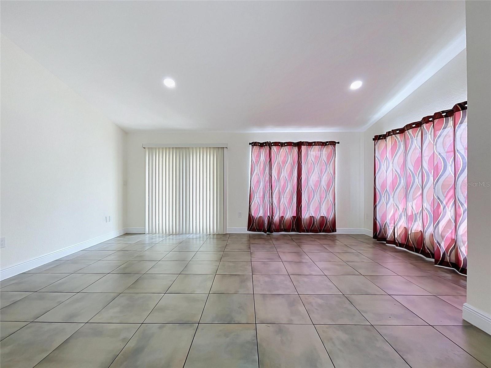 2127 W PERIO ST #1 — photo 28