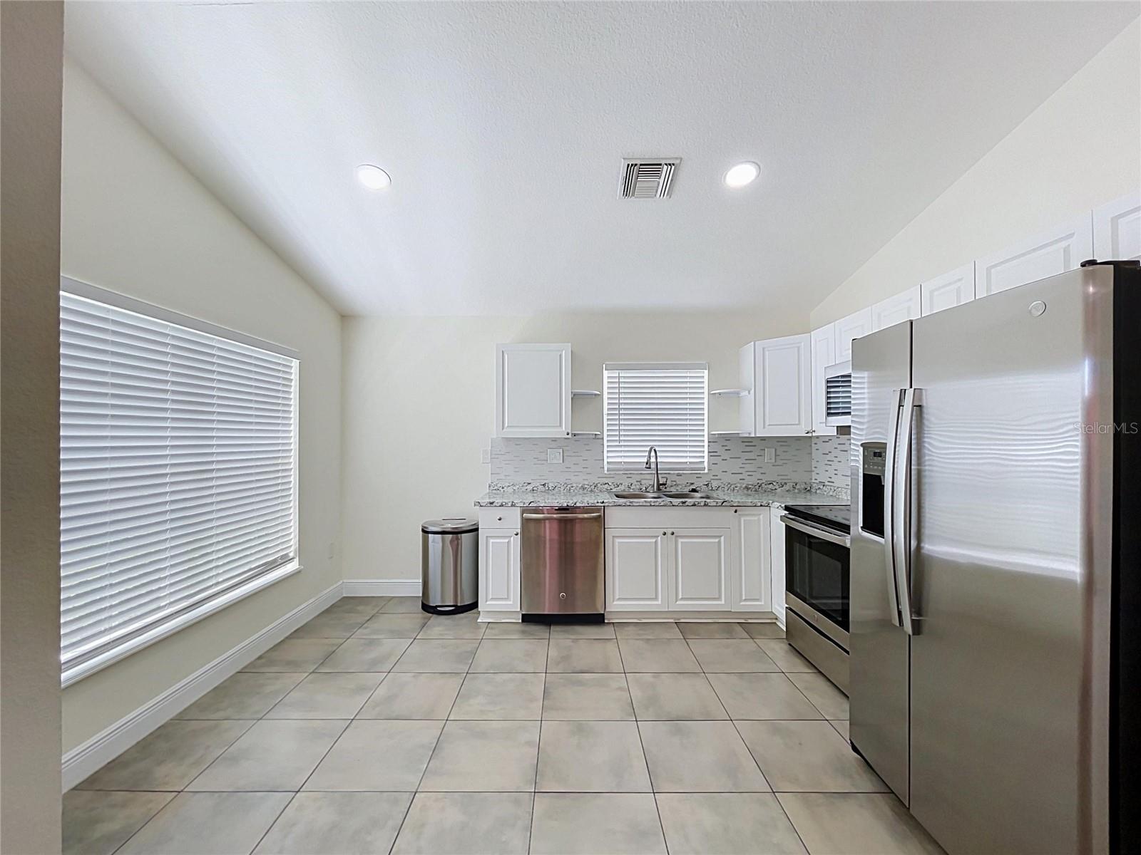 2127 W PERIO ST #1 — photo 15