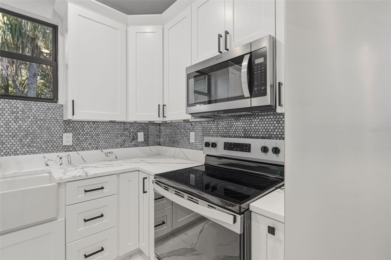 3466 LANAI — photo 16