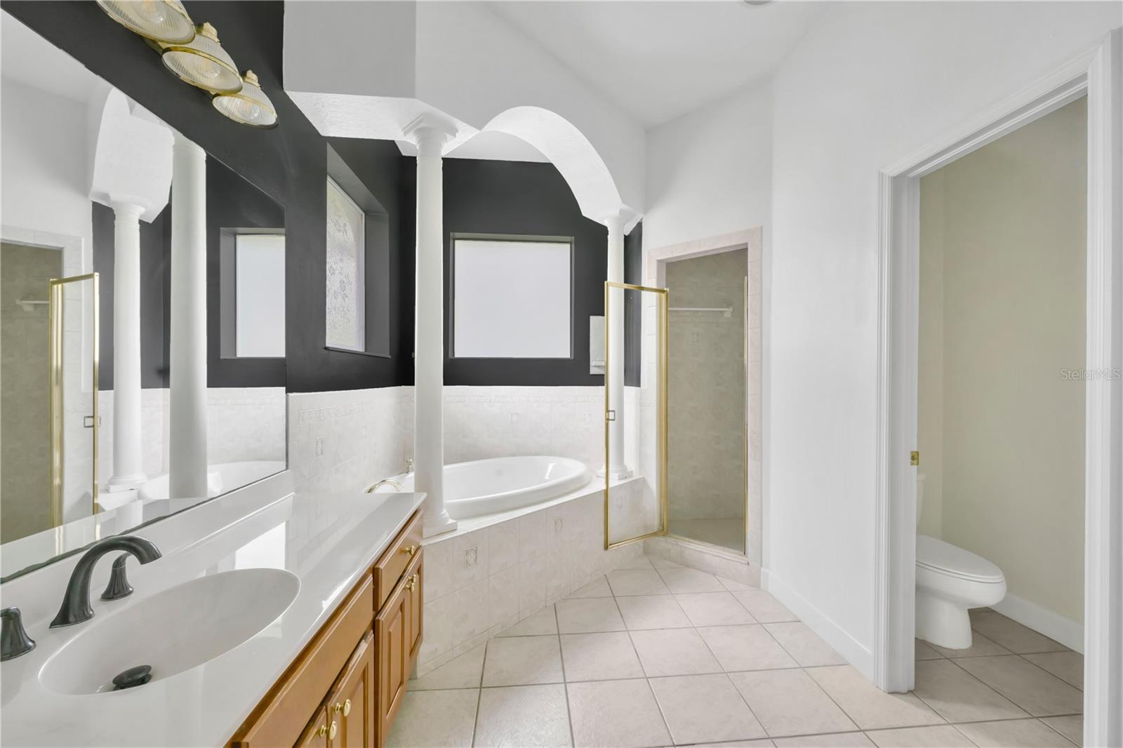1507 W WINDHORST RD — photo 34
