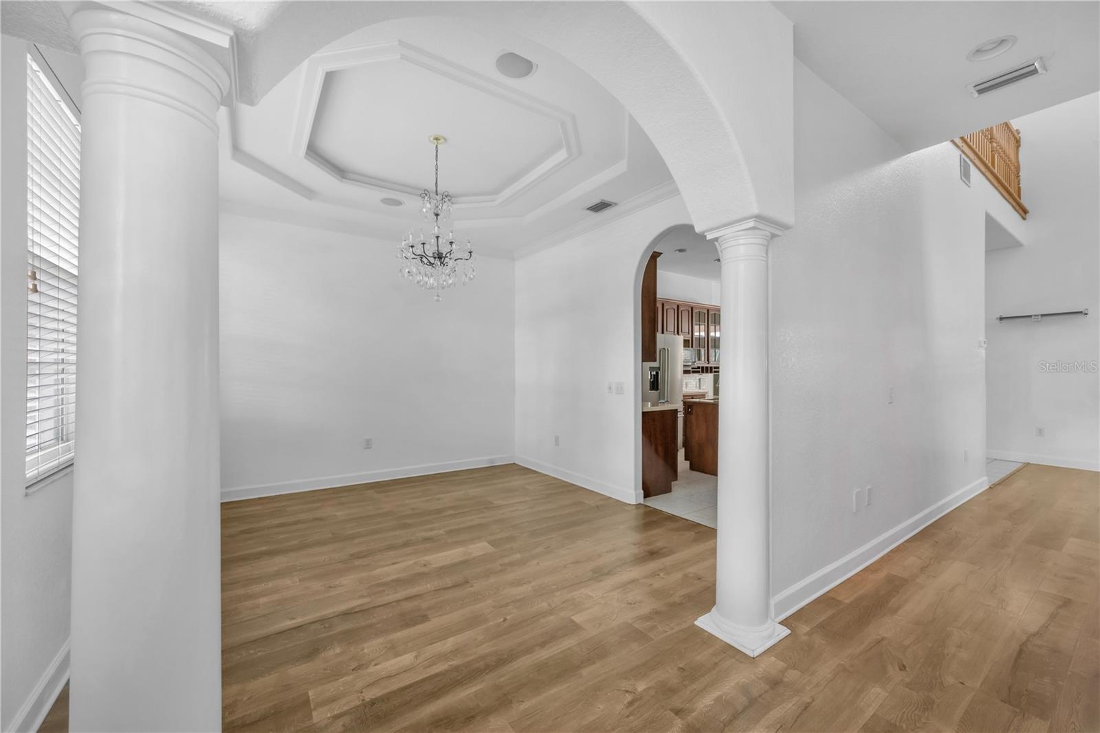 1507 W WINDHORST RD — photo 12