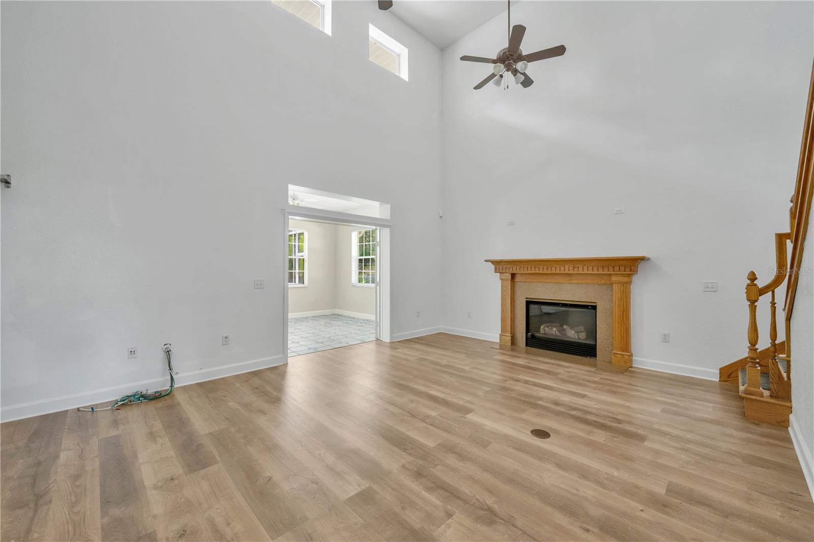 1507 W WINDHORST RD — photo 17