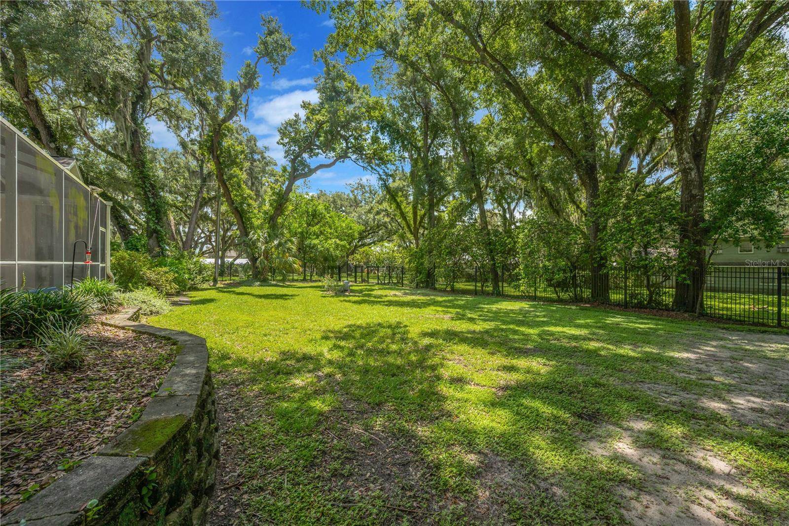 1507 W WINDHORST RD — photo 57