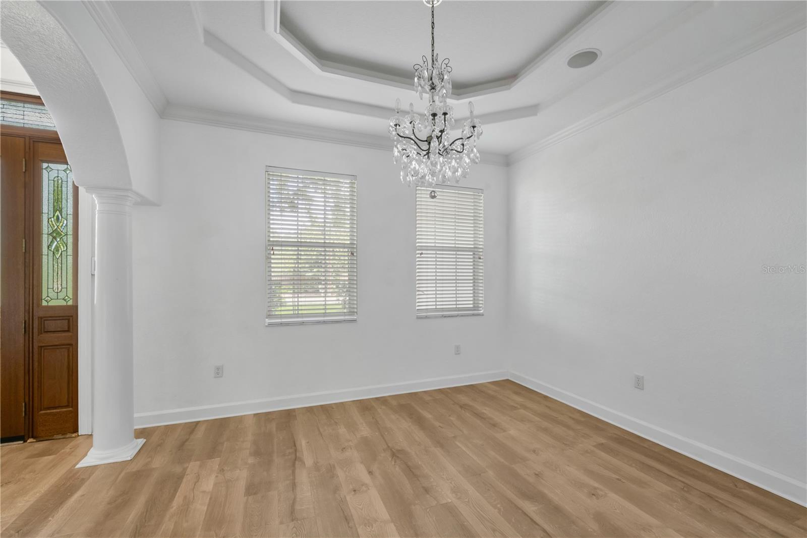1507 W WINDHORST RD — photo 11