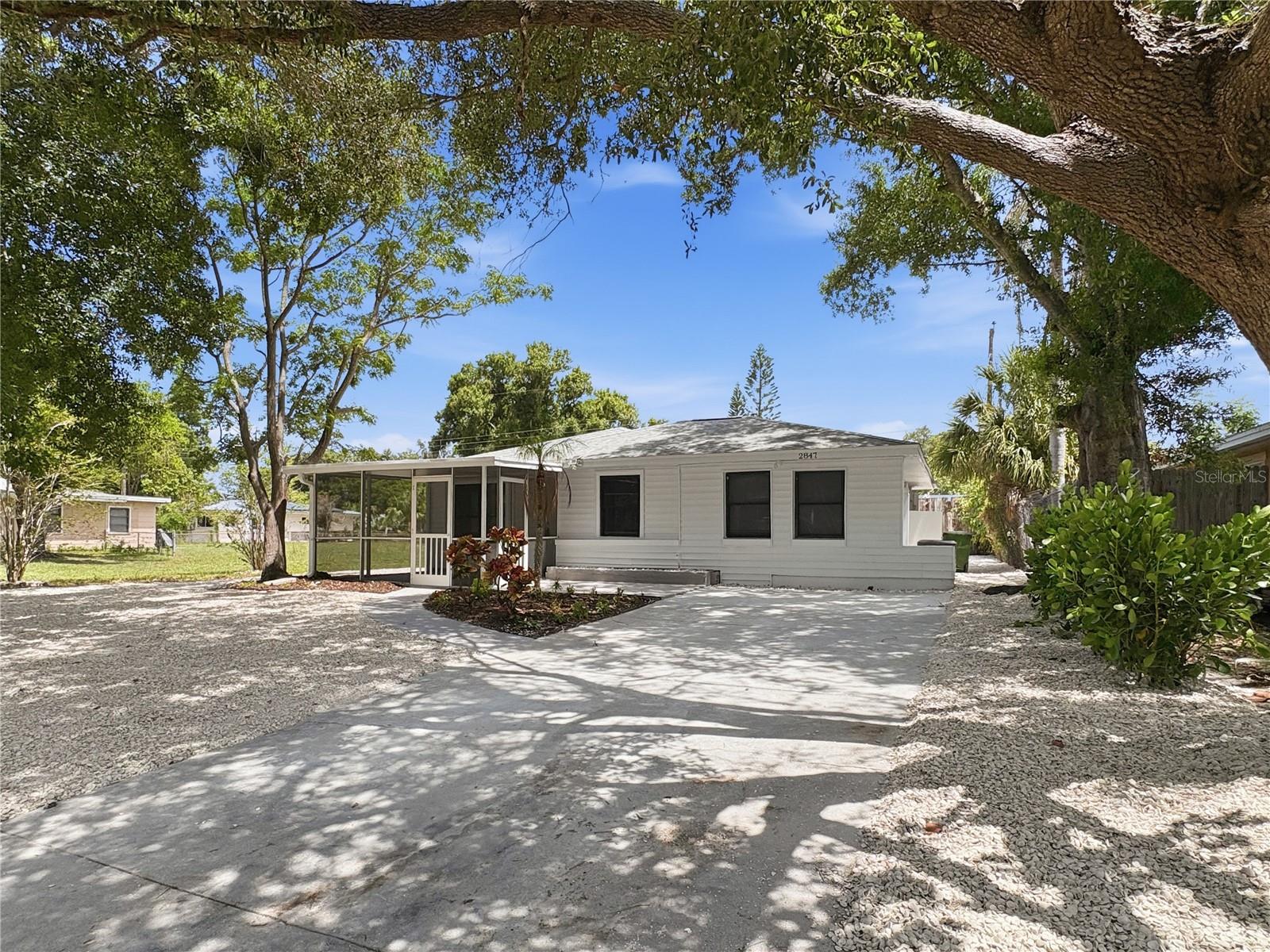 2847 OAK ST — photo 21