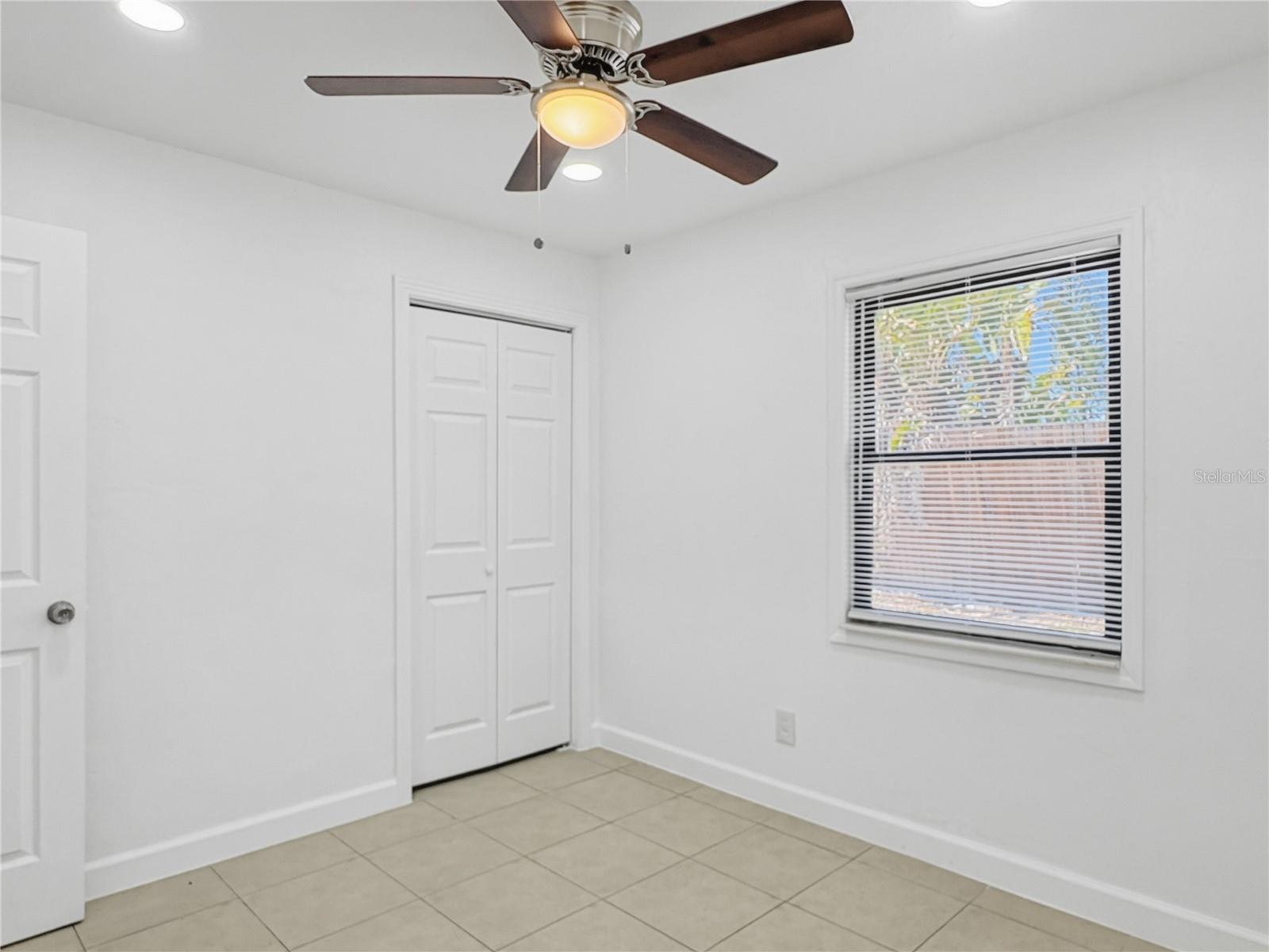 2847 OAK ST — photo 10