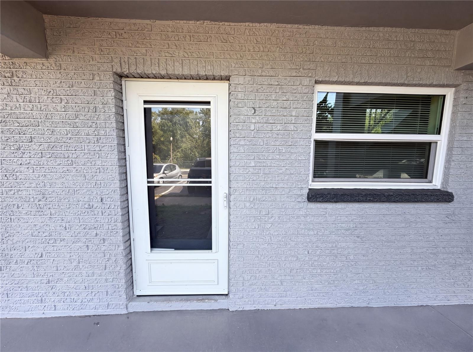 1303 S HERCULES AVE #6 — photo 2