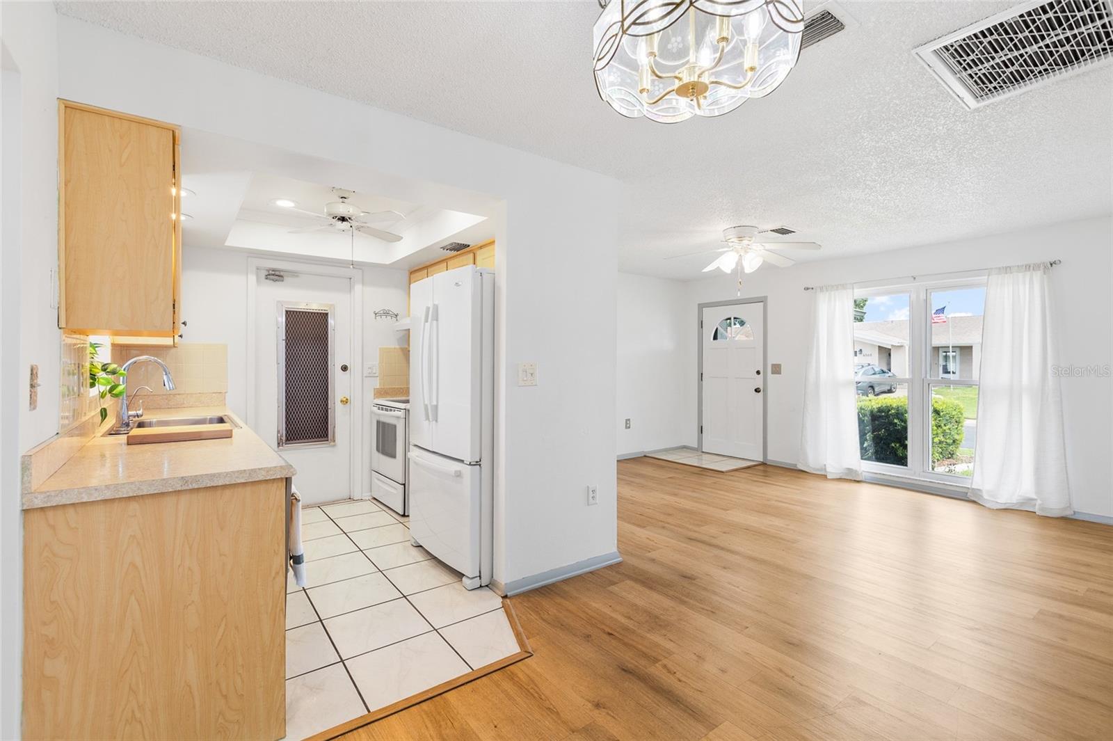 4563 GREAT LAKES DR S — photo 10