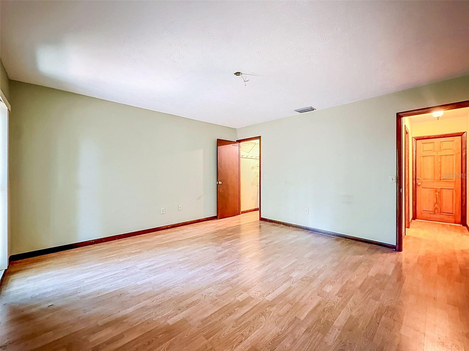 18202 OAKDALE RD — photo 30