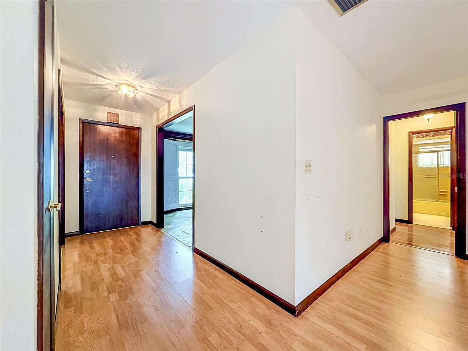 18202 OAKDALE RD — photo 40