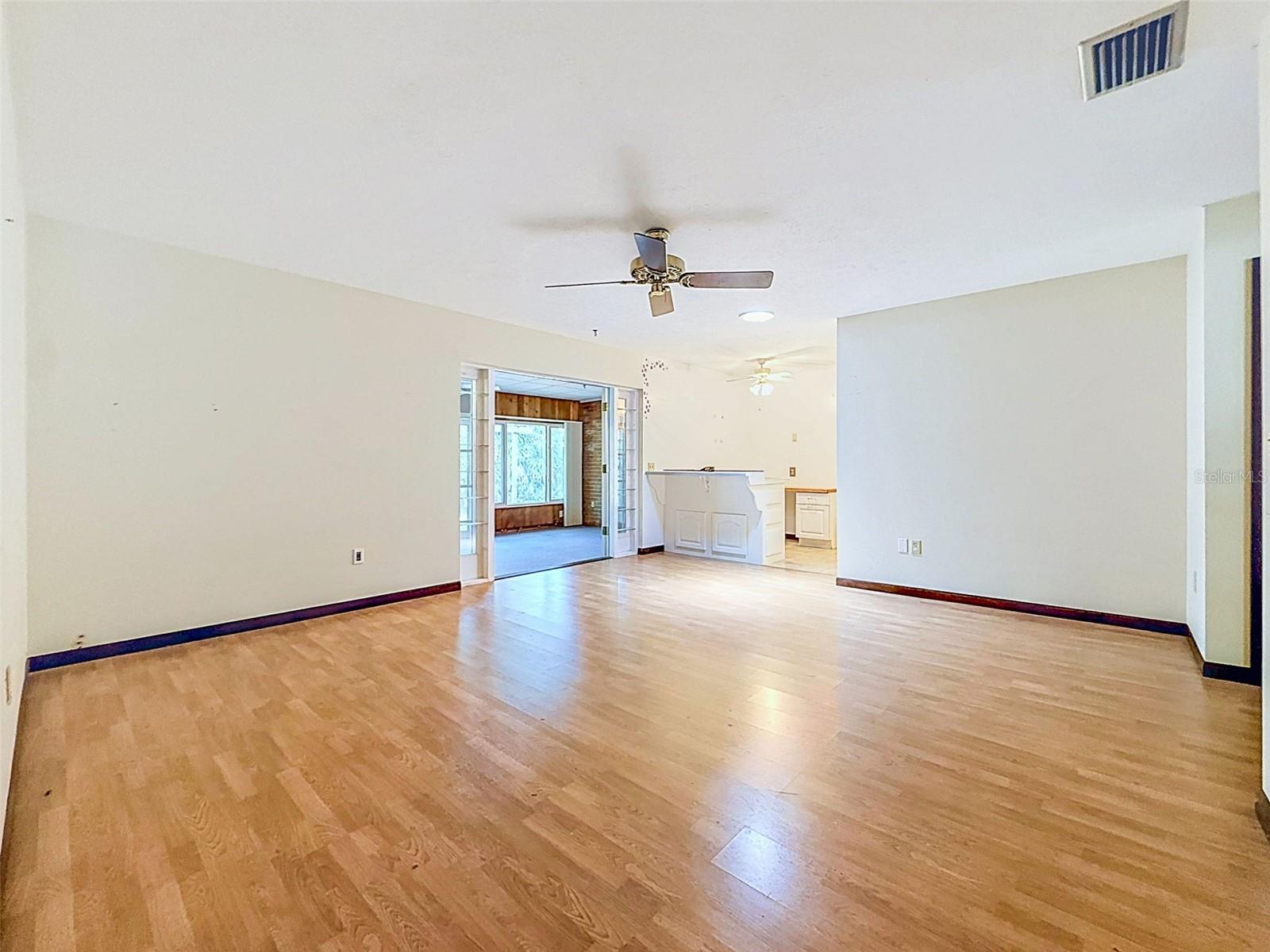 18202 OAKDALE RD — photo 38