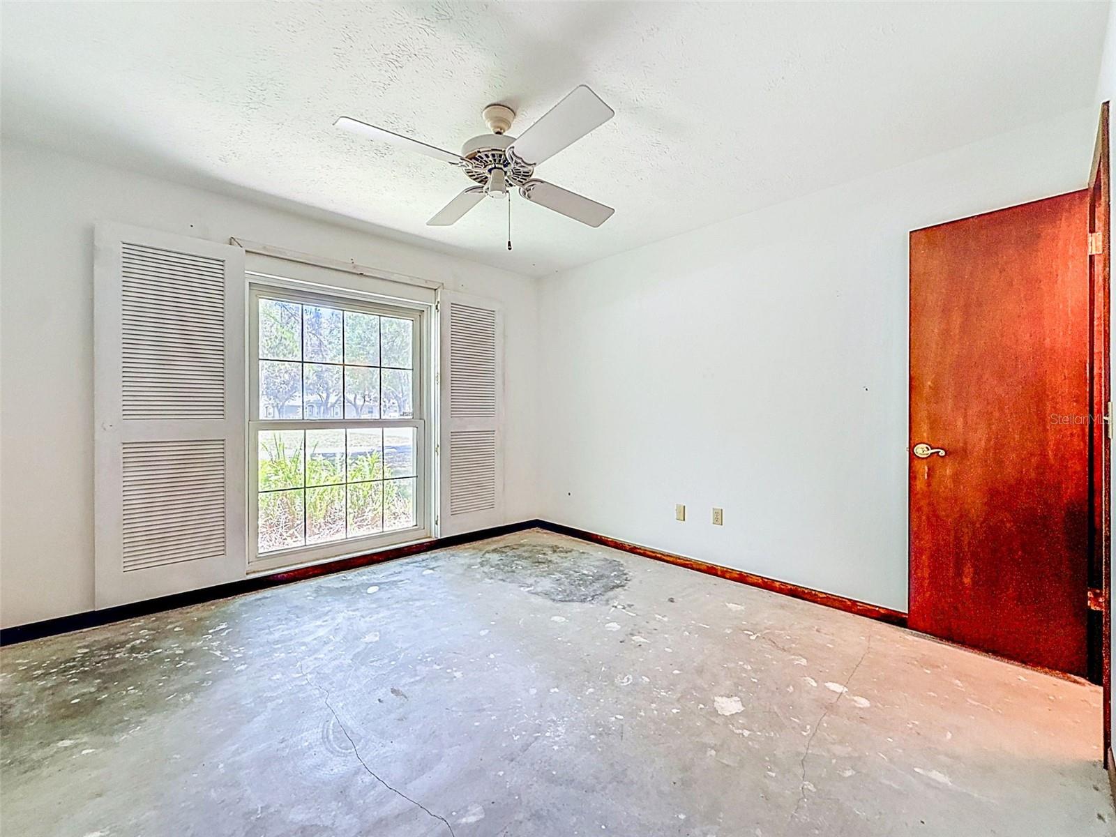 18202 OAKDALE RD — photo 45