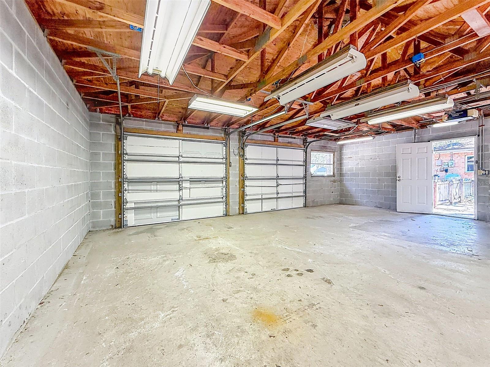 18202 OAKDALE RD — photo 65