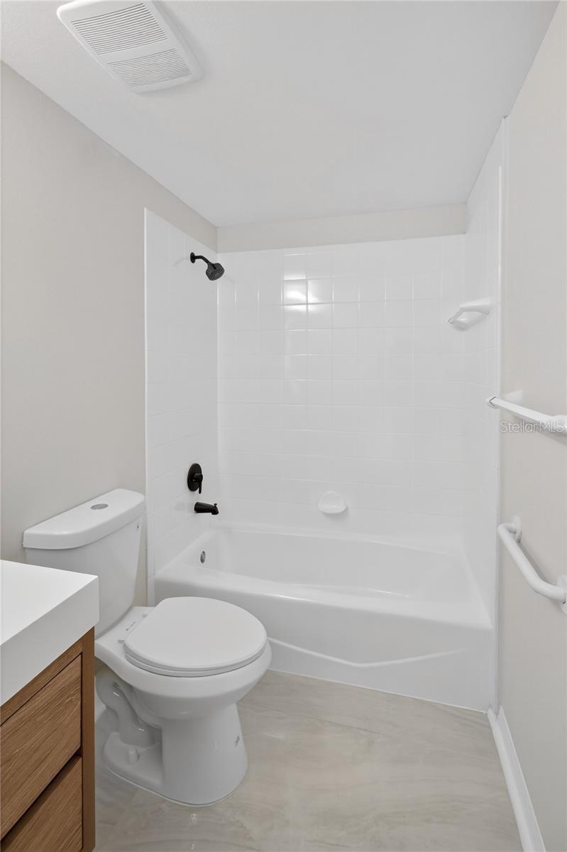 5430 EAGLES POINT CIR #202 — photo 25