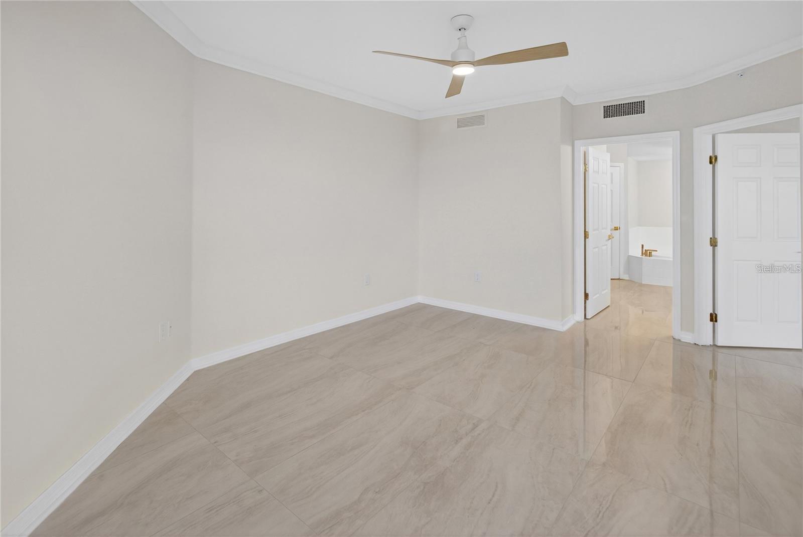 5430 EAGLES POINT CIR #202 — photo 27