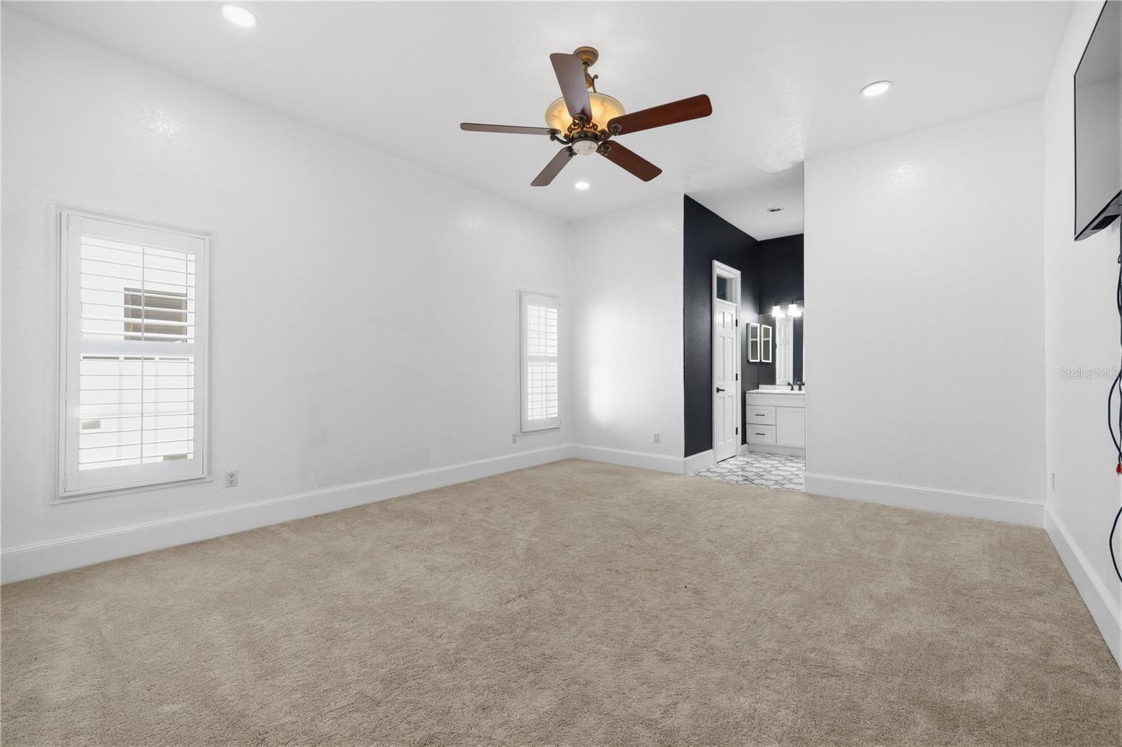 3017 OAKMONT DR — photo 24