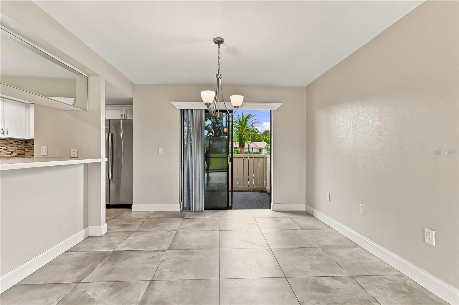 260 MICHAELS CIR — photo 16