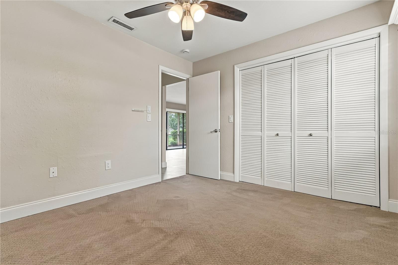 260 MICHAELS CIR — photo 34