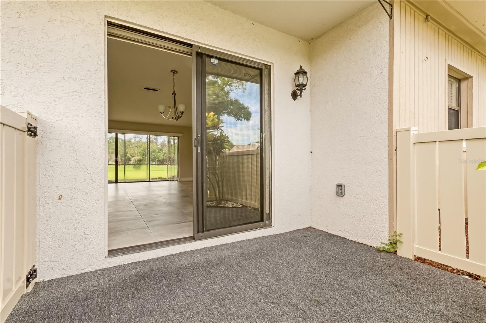 260 MICHAELS CIR — photo 3