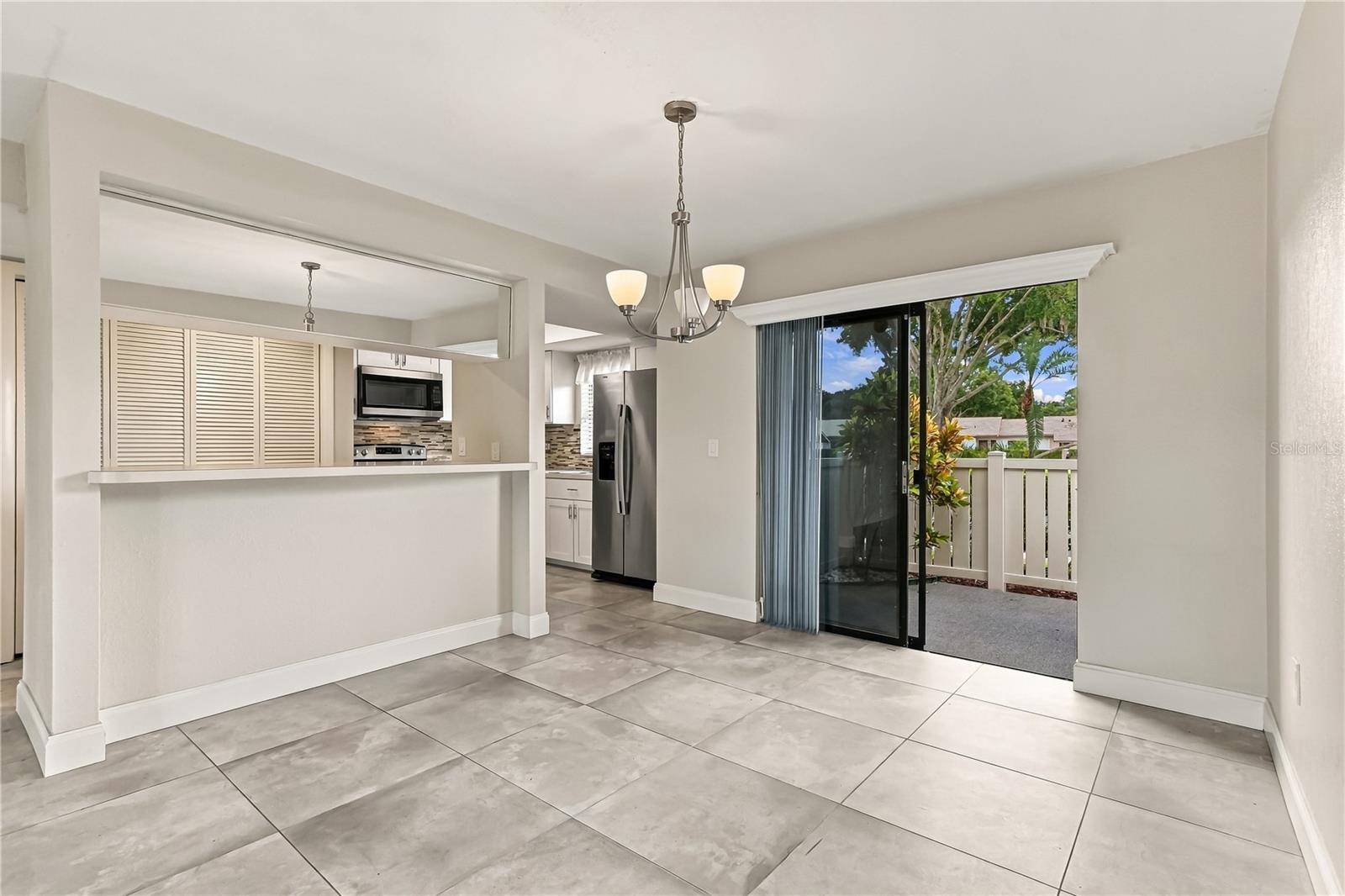 260 MICHAELS CIR — photo 15