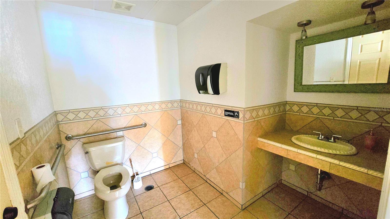 530 US-41-BYP #17 and 18A — photo 27
