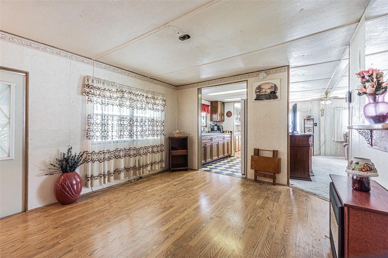 37544 ATTICA AVE — photo 5