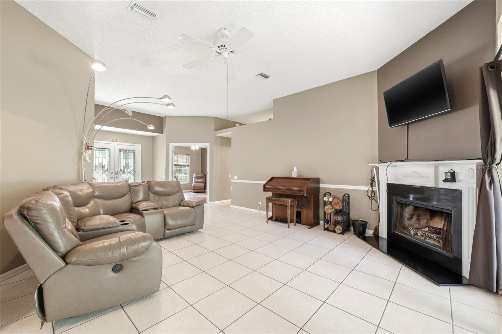 12515 CANTON AVE — photo 16