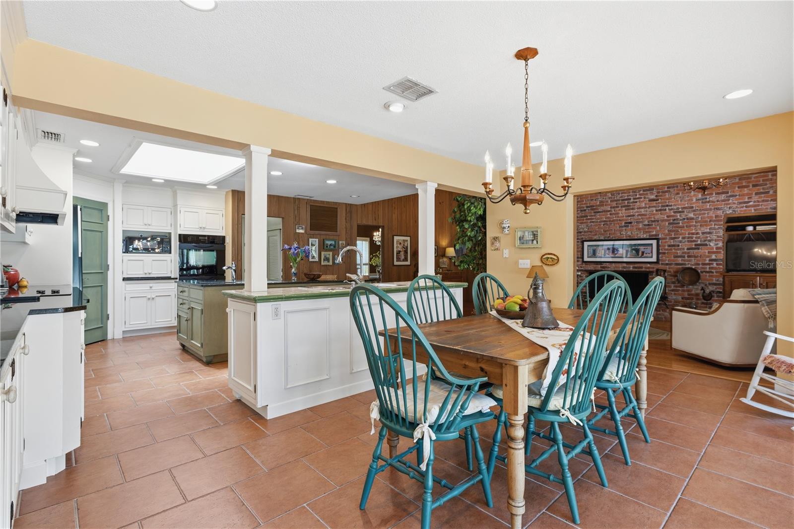 1749 LONG BOW LN — photo 17