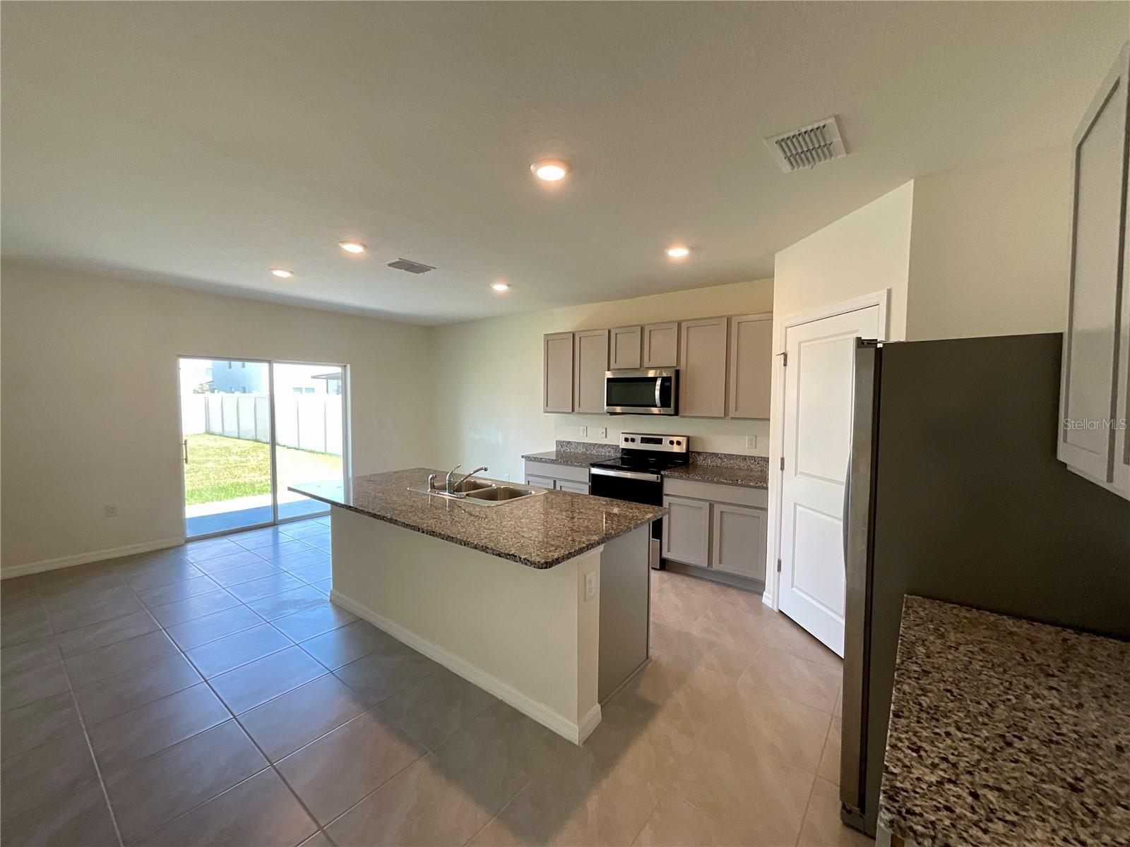 33409 FIELD MAPLE LOOP — photo 2