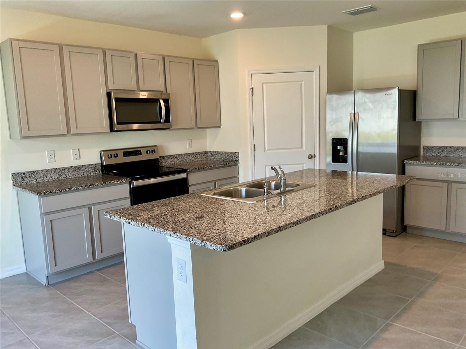 33409 FIELD MAPLE LOOP — photo 3