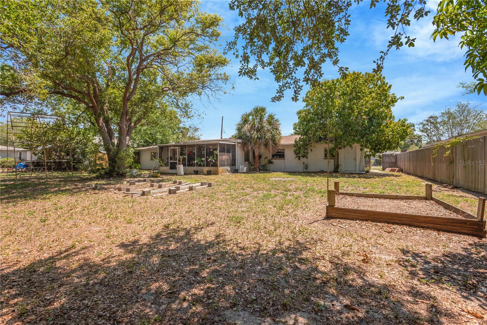 5007 S HESPERIDES ST — photo 32