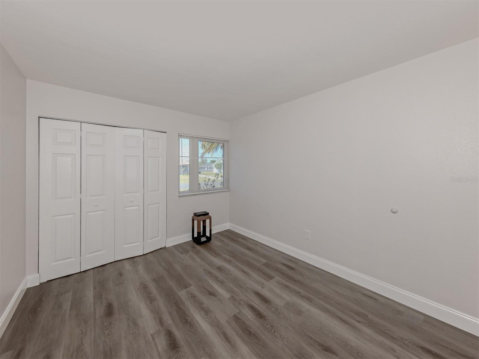 5568 KENWOOD DR — photo 24