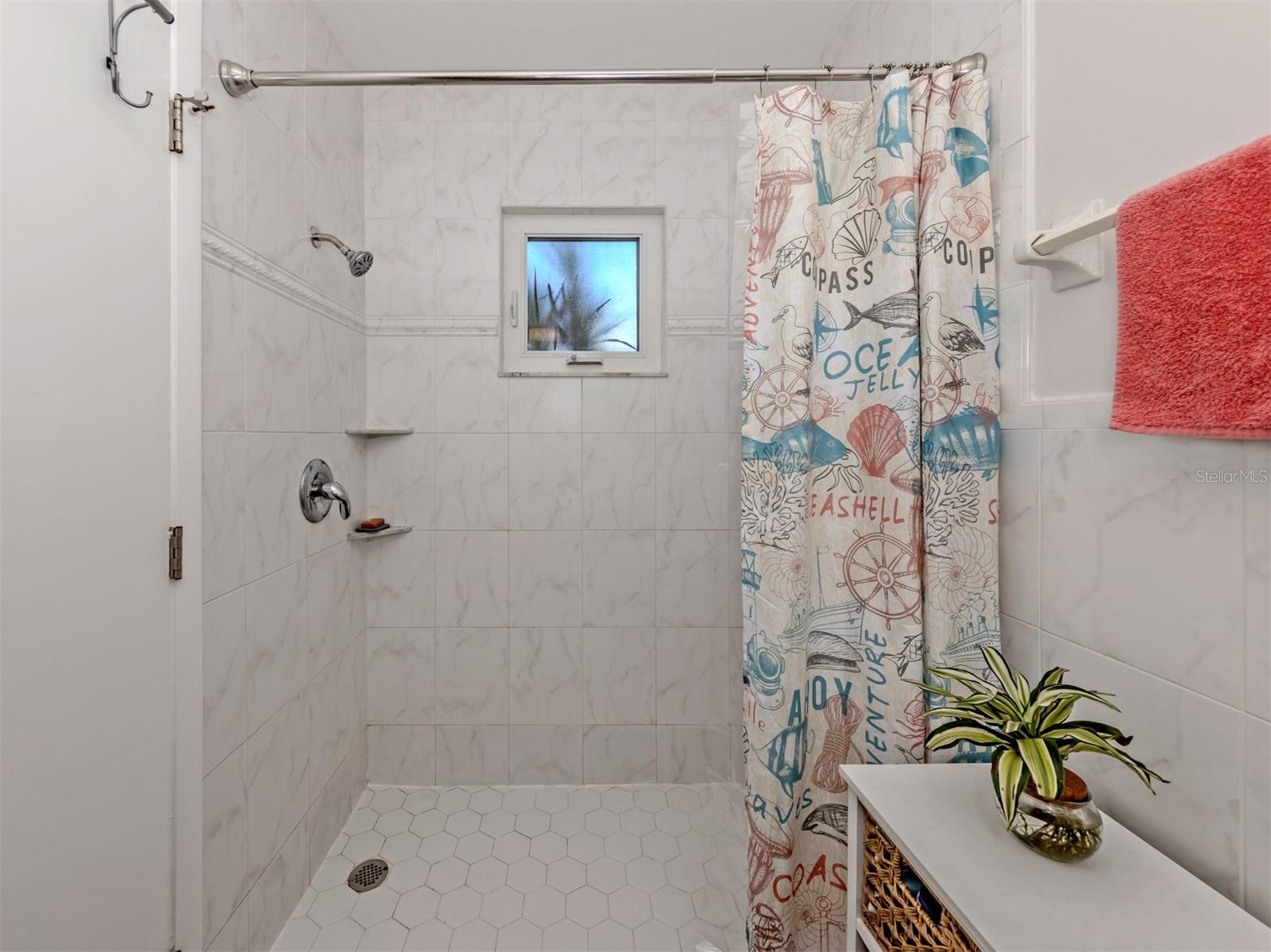 5568 KENWOOD DR — photo 21