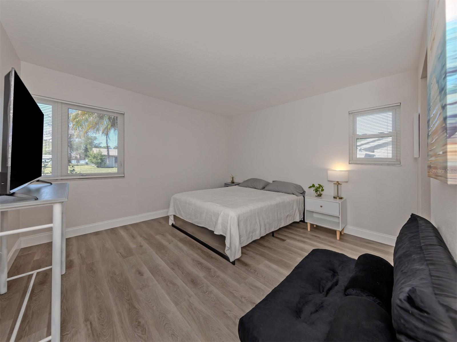 5568 KENWOOD DR — photo 19