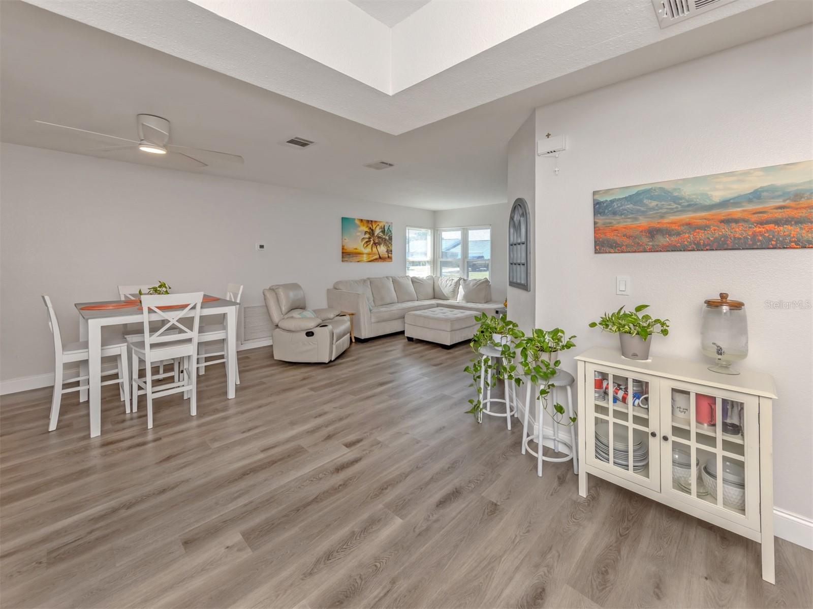 5568 KENWOOD DR — photo 17